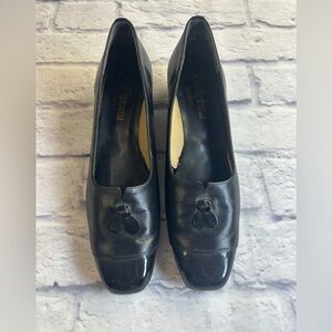 California Magdesians Black Leather Tassel Shoes. Made in USA. Size 9.